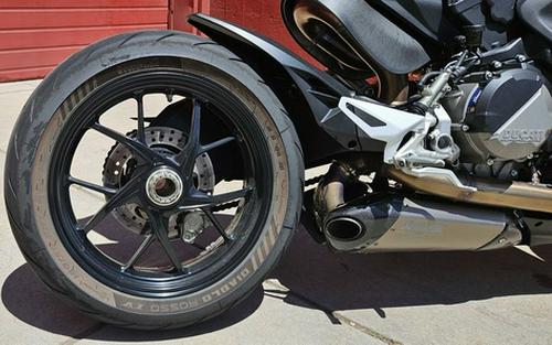 2022 Ducati Streetfighter V2 Ducati Red