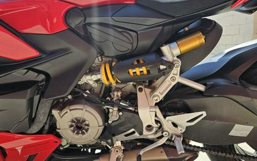 2022 Ducati Streetfighter V2 Ducati Red