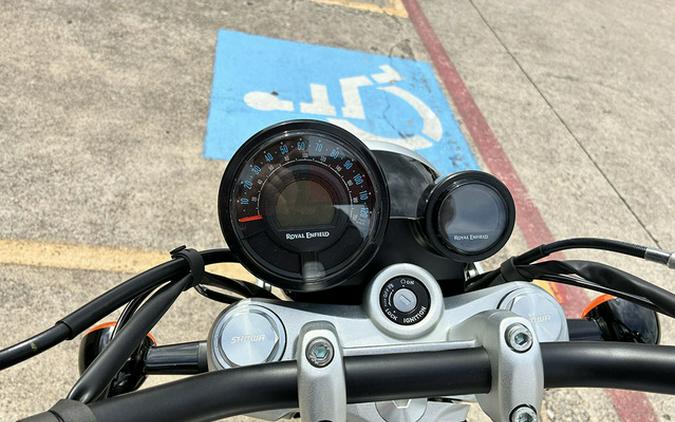 2024 Royal Enfield Super Meteor 650 Astral Black 650 Interstellar Grey
