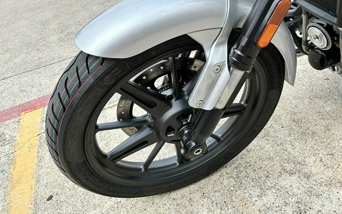 2024 Royal Enfield Super Meteor 650 Astral Black 650 Interstellar Grey