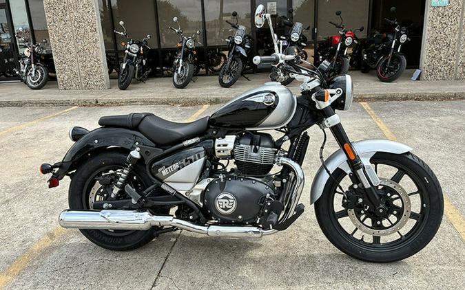 2024 Royal Enfield Super Meteor 650 Astral Black 650 Interstellar Grey