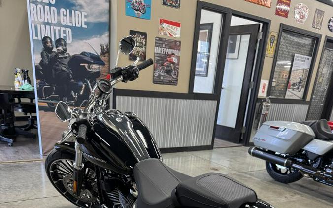 2025 Harley-Davidson Breakout