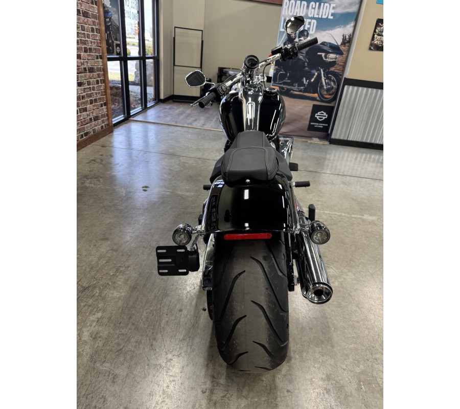 2025 Harley-Davidson Breakout