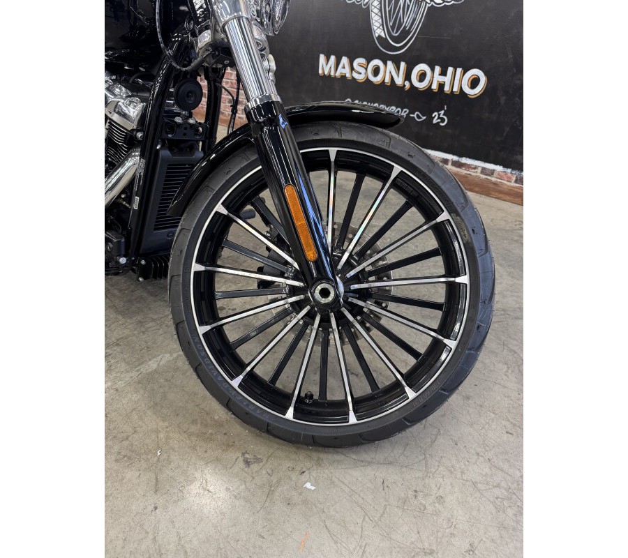 2025 Harley-Davidson Breakout