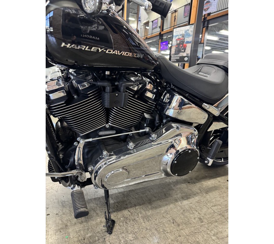 2025 Harley-Davidson Breakout