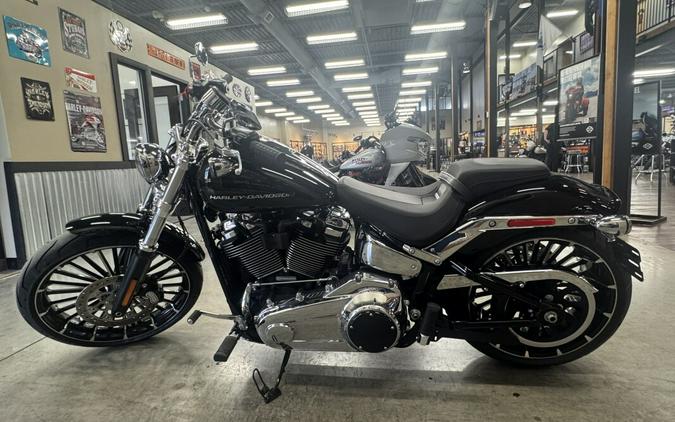 2025 Harley-Davidson Breakout