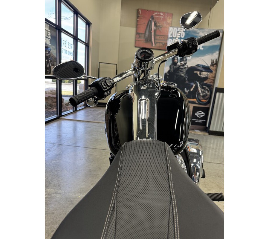 2025 Harley-Davidson Breakout