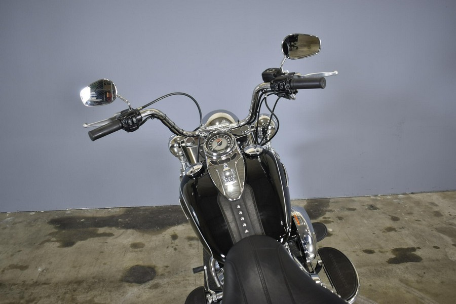 2014 Harley-Davidson Heritage Softail Classic Black