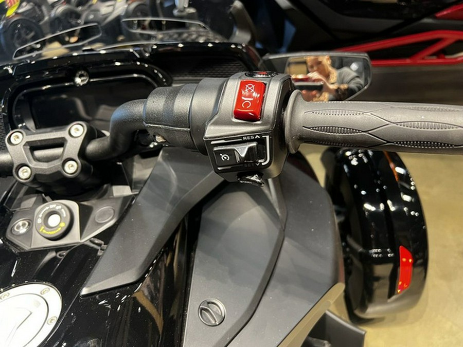 2023 Can-Am Spyder F3 Limited Platine Wheels