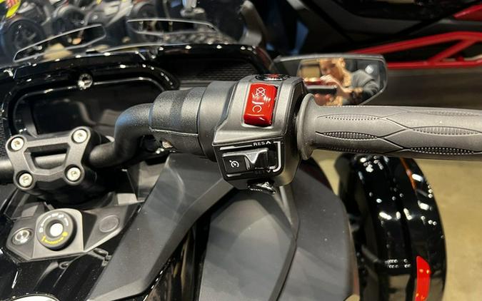 2023 Can-Am Spyder F3 Limited Platine Wheels