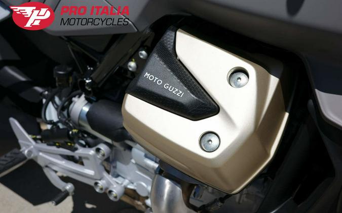 2023 Moto Guzzi V100 Mandello Aviazione Navale