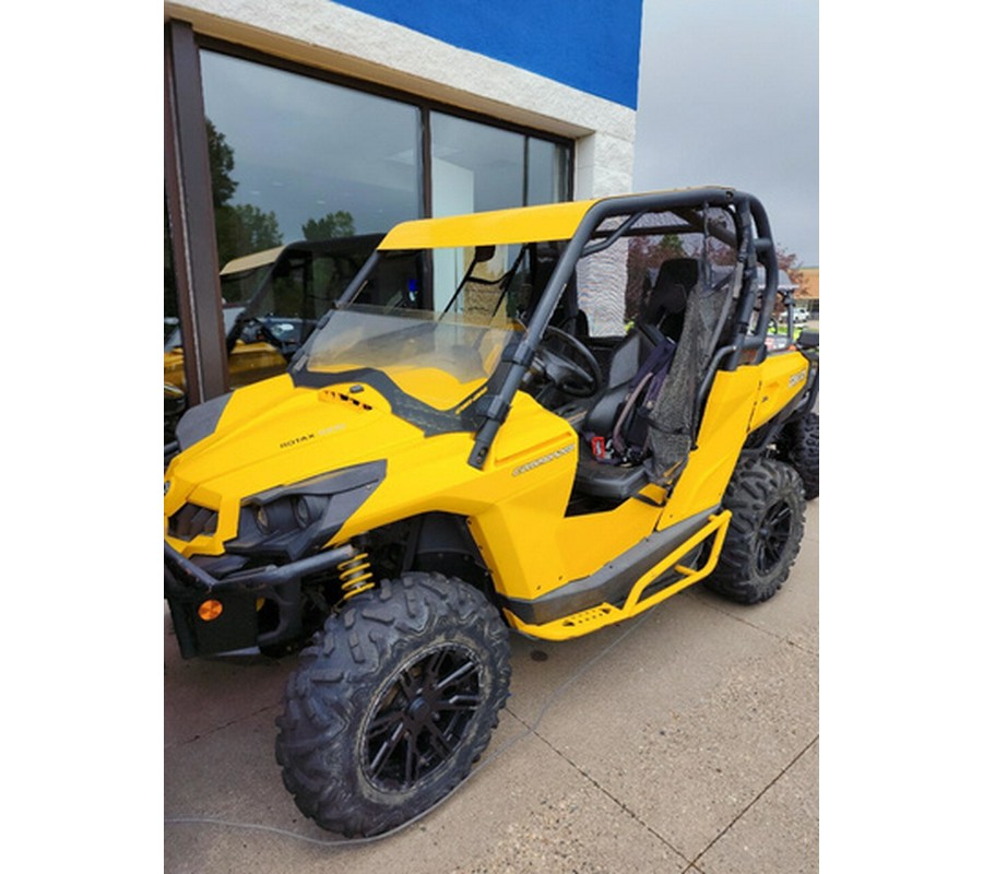 2012 Can-Am Commander 1000 XT