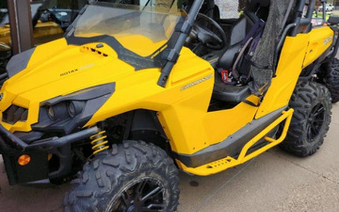 2012 Can-Am Commander 1000 XT