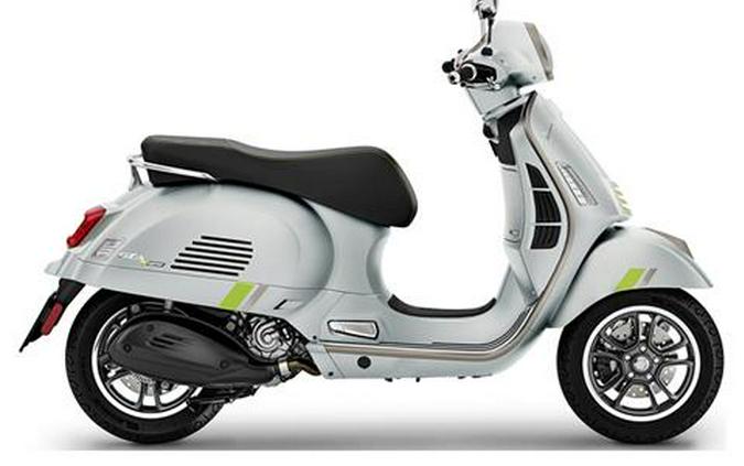 2024 Vespa GTS Super 300 Tech