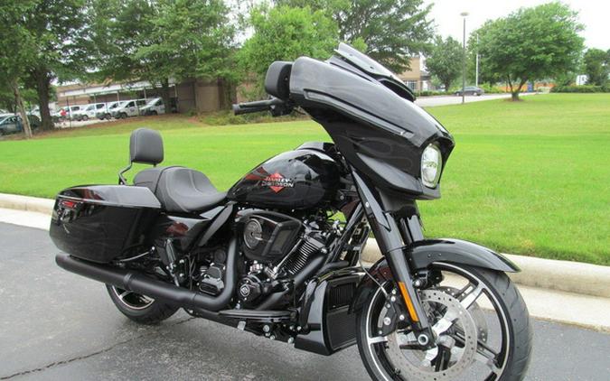 2025 Harley-Davidson FLHX - Street Glide