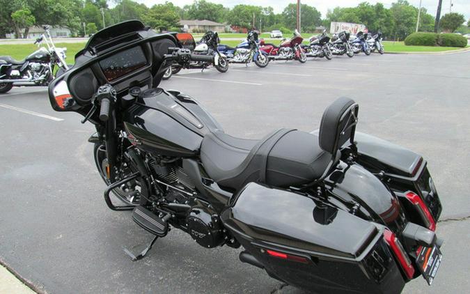 2025 Harley-Davidson FLHX - Street Glide