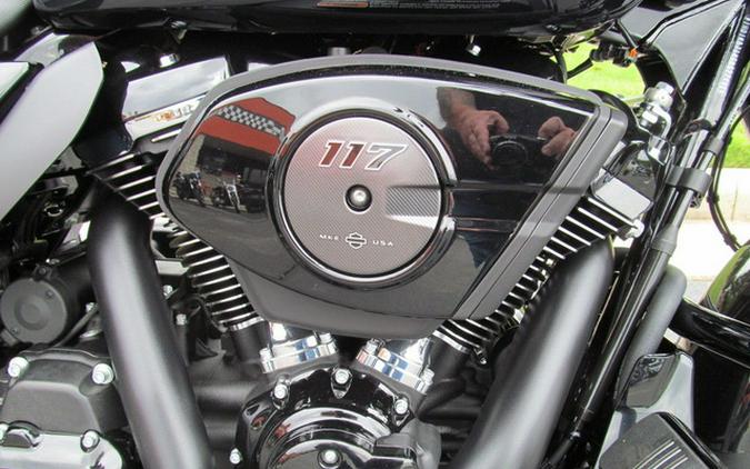 2025 Harley-Davidson FLHX - Street Glide