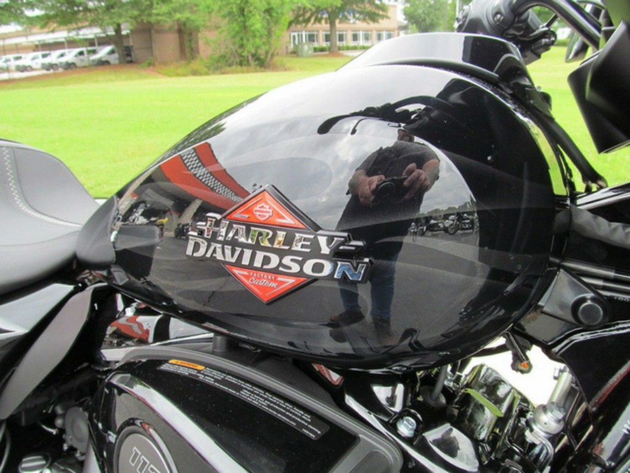 2025 Harley-Davidson FLHX - Street Glide