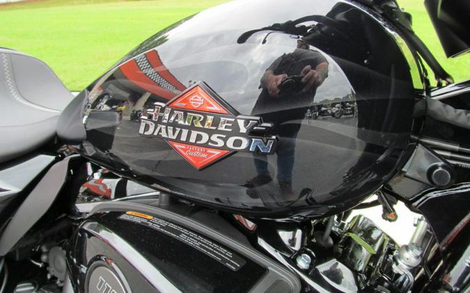 2025 Harley-Davidson FLHX - Street Glide