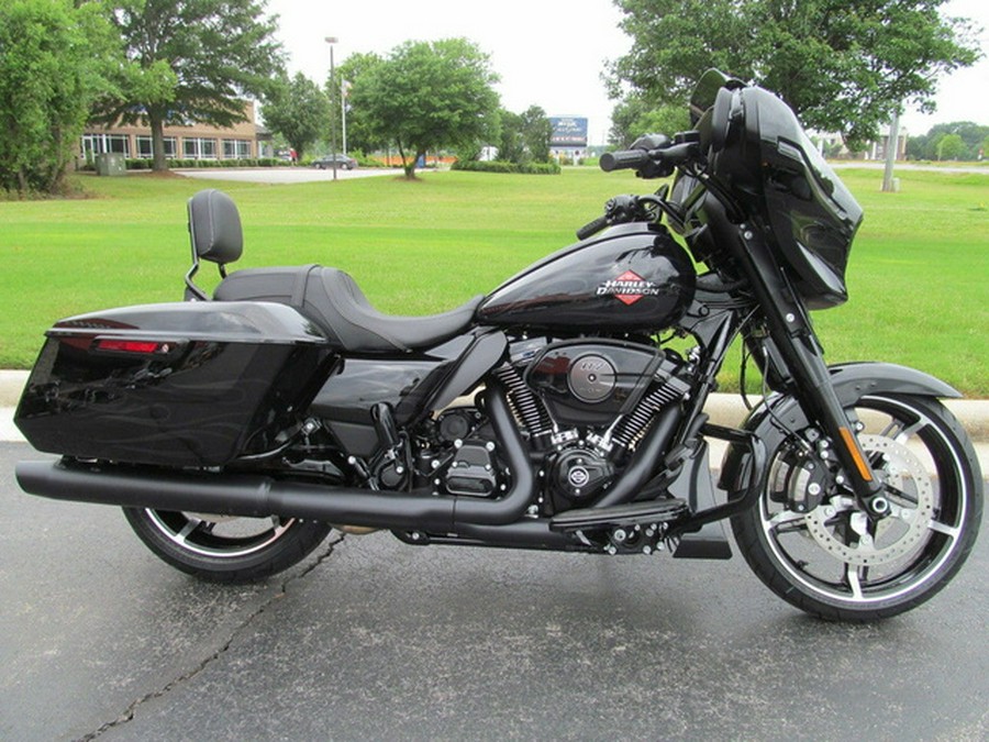 2025 Harley-Davidson FLHX - Street Glide