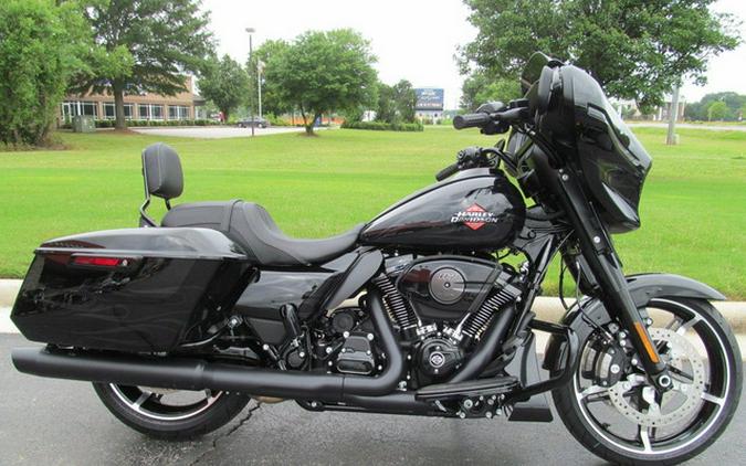 2025 Harley-Davidson FLHX - Street Glide