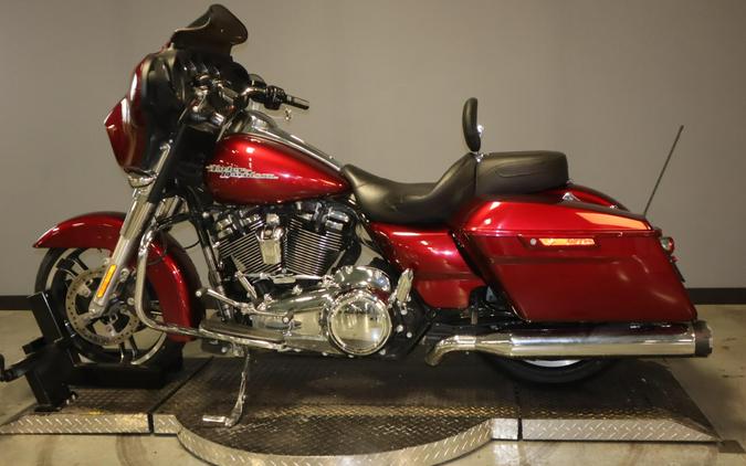 2017 Harley-Davidson Street Glide Special FLHX