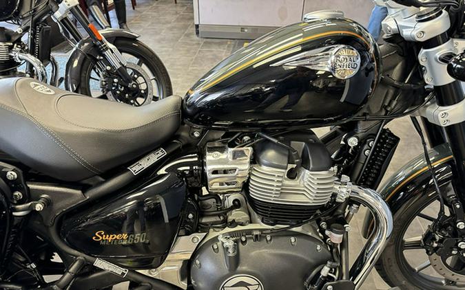 2024 Royal Enfield Super Meteor 650 Astral Green