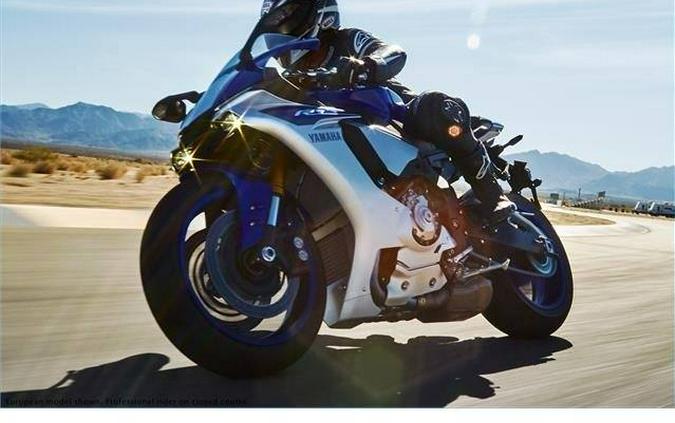 2015 Yamaha YZF-R1