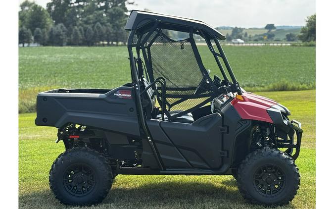 2026 Pioneer 700 Deluxe 4WD UTV - Honda