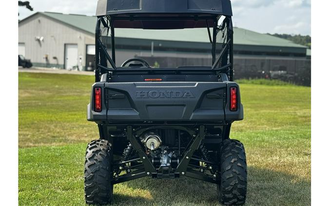 2026 Pioneer 700 Deluxe 4WD UTV - Honda
