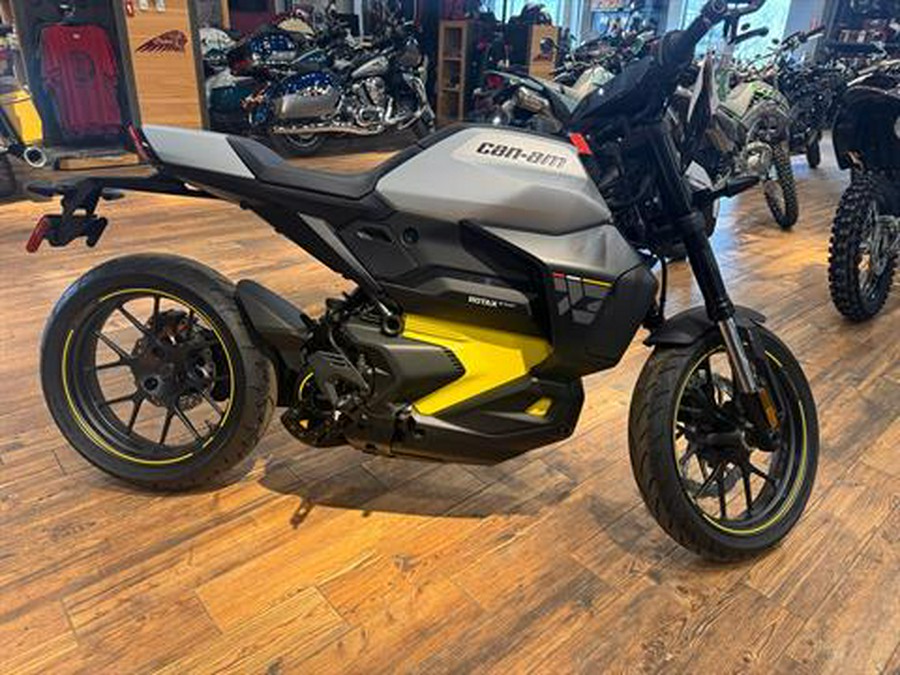 2025 Can-Am Pulse '73