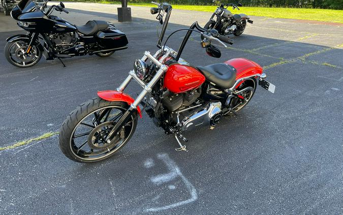 2016 Harley-Davidson Breakout®