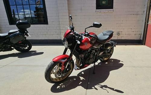 2026 Triumph Trident 800 Carnival Red