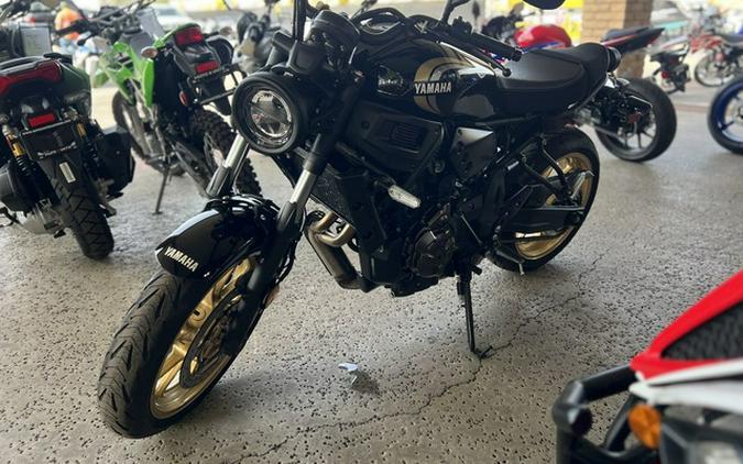 2025 Yamaha XSR 700
