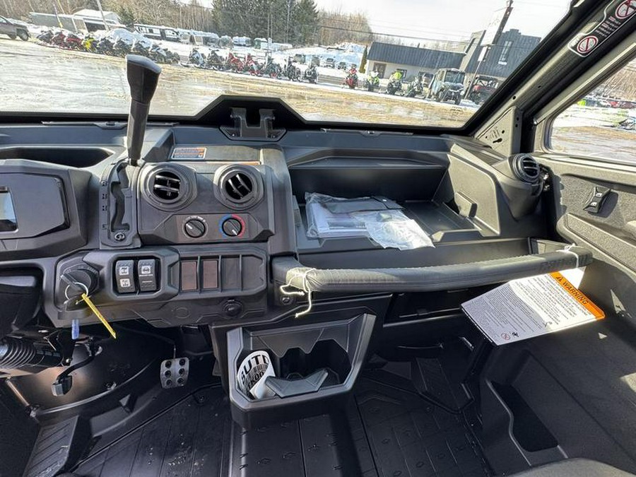 2026 Can-Am® Defender DPS CAB HD9 Compass Green