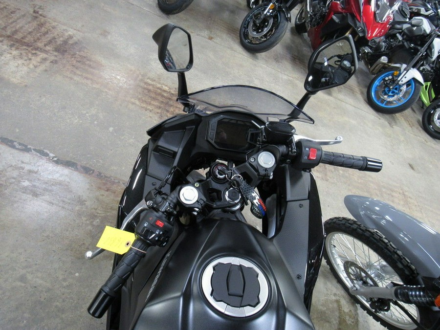 2026 Kawasaki Ninja® 500 Metallic Flat Spark Black
