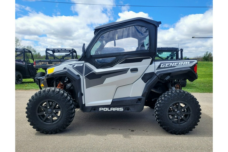 2022 Polaris Industries GENERAL XP 1000 Deluxe Matte Ghost White Metallic