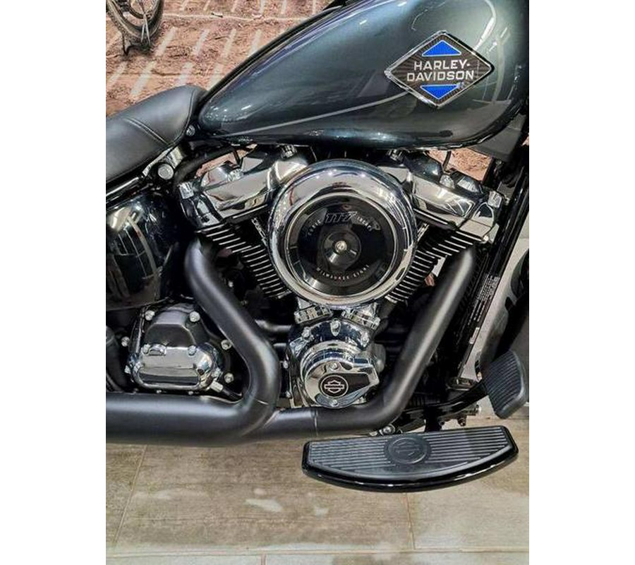 2025 Harley-Davidson® FLHC - Heritage Classic