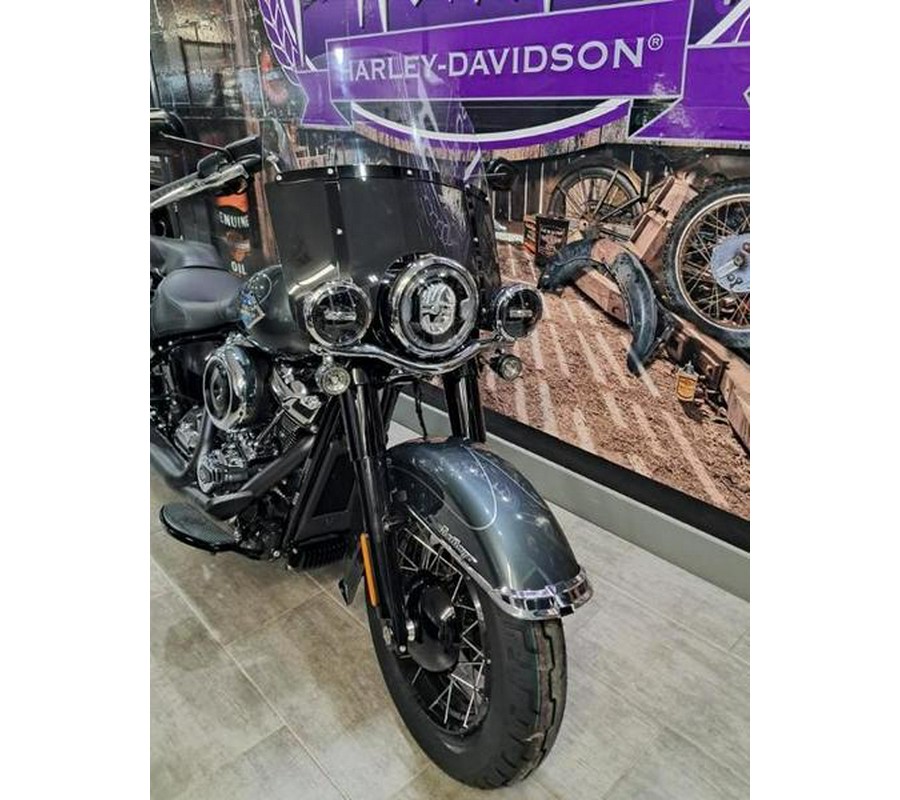 2025 Harley-Davidson® FLHC - Heritage Classic