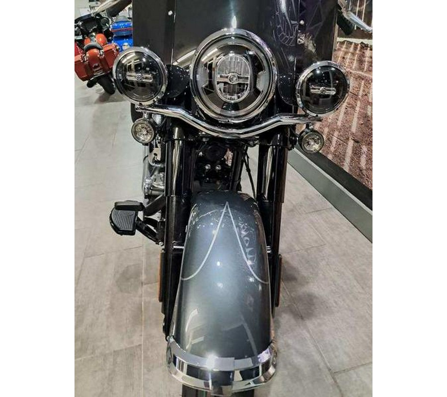 2025 Harley-Davidson® FLHC - Heritage Classic