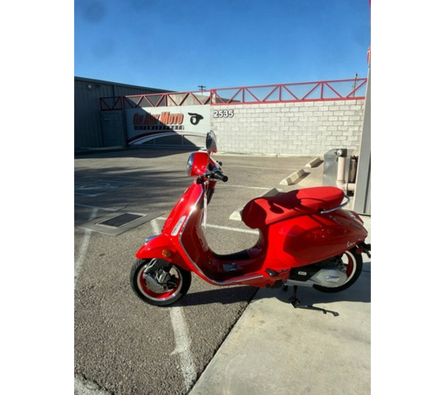 2025 Vespa Primavera 150 Red