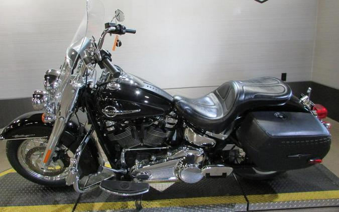 2020 Harley-Davidson® FLHC - Softail® Heritage Classic