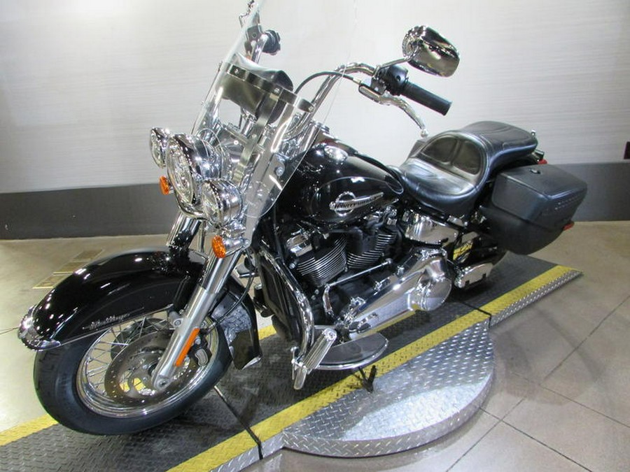 2020 Harley-Davidson® FLHC - Softail® Heritage Classic