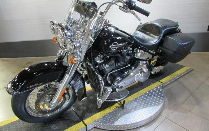 2020 Harley-Davidson® FLHC - Softail® Heritage Classic