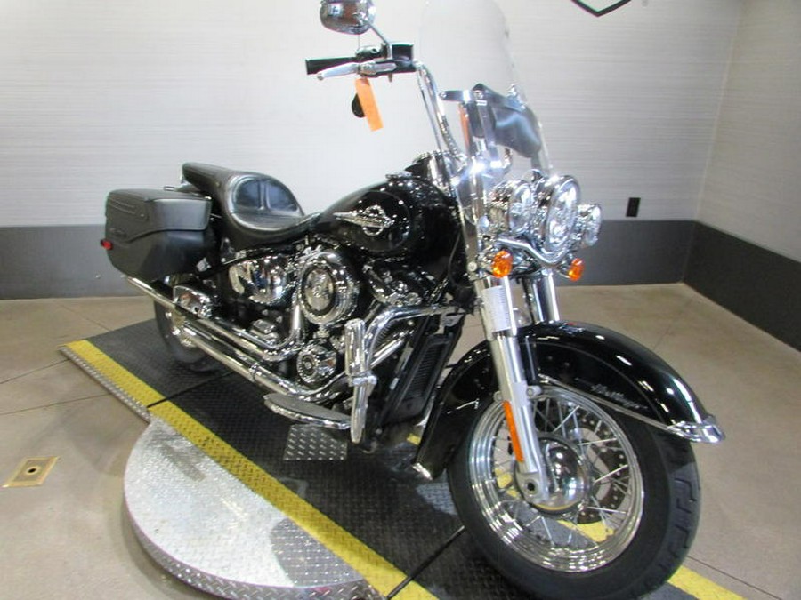 2020 Harley-Davidson® FLHC - Softail® Heritage Classic