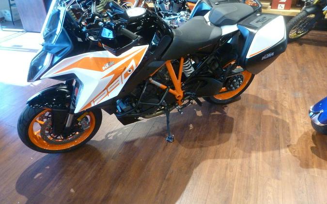 2019 KTM 1290 Super Duke GT