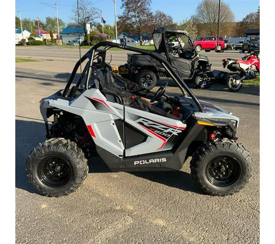 2024 Polaris RZR 200 EFI