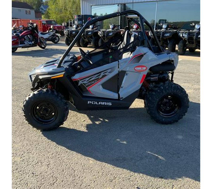 2024 Polaris RZR 200 EFI