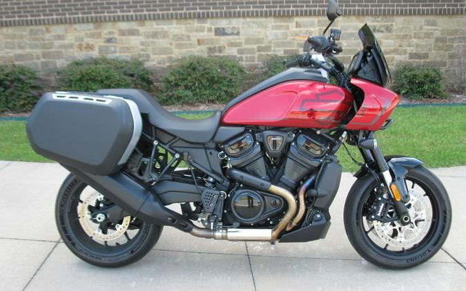 2025 Harley-Davidson® RA1250ST - Pan America® 1250 ST