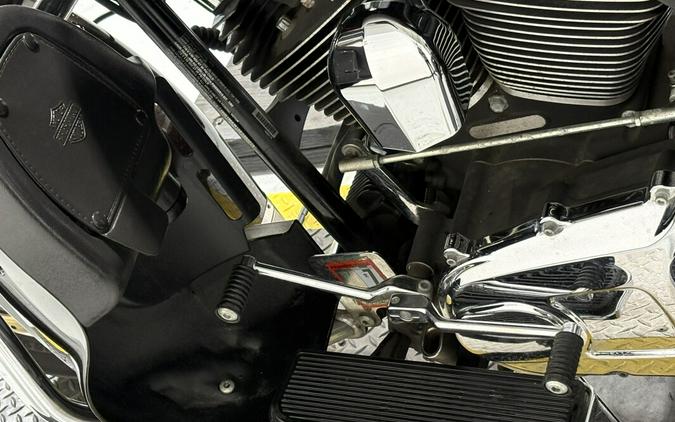 2011 Harley-Davidson® Tri Glide™ Ultra Classic® Two-Tone Merlot Sunglo/Vivid Black